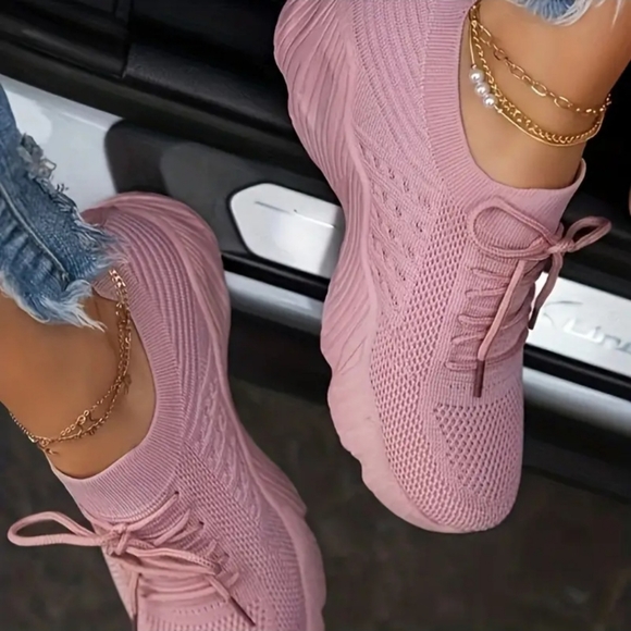 NWT!! Women's Trendy Fashion Laced Up Sporty Platform Pretty in Pink Shoes!!✨️🏃 - Picture 3 of 8